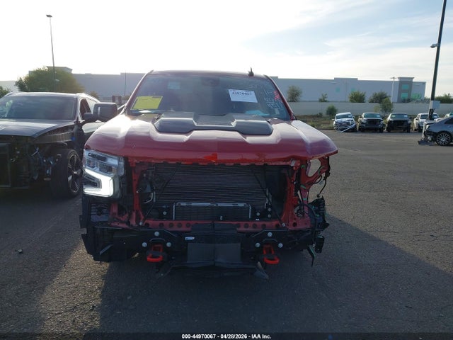 Продажа на аукционе авто 2026 Chevrolet Silverado 1500 4wd  Short Bed Lt Trail Boss, vin: 3GCUKFE82TG209107, номер лота: 44970067
