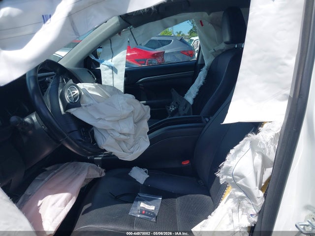 Продажа на аукционе авто 2017 Toyota Highlander Limited, vin: 5TDDZRFH7HS399524, номер лота: 44970082