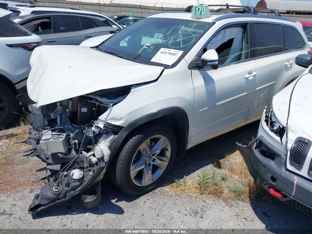 Продажа на аукционе авто 2017 Toyota Highlander Limited, vin: 5TDDZRFH7HS399524, номер лота: 44970082