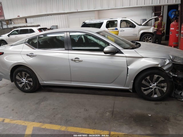 44970083 :رقم المزاد ، 1N4BL4BV8MN301520 vin ، 2021 Nissan Altima S Fwd مزاد بيع