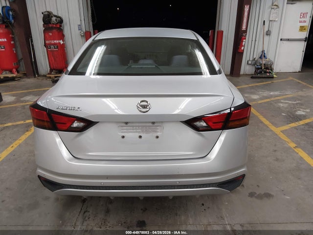 44970083 :رقم المزاد ، 1N4BL4BV8MN301520 vin ، 2021 Nissan Altima S Fwd مزاد بيع