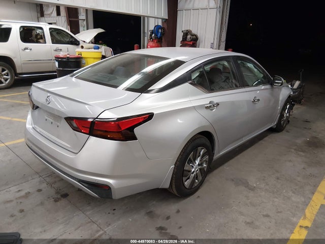 44970083 :رقم المزاد ، 1N4BL4BV8MN301520 vin ، 2021 Nissan Altima S Fwd مزاد بيع