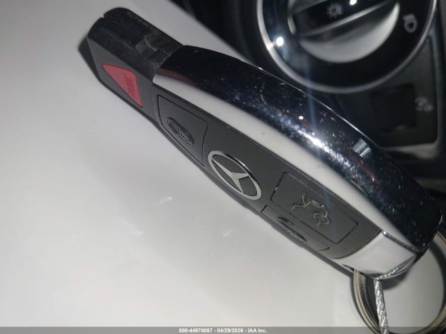 2015 Mercedes-benz C 300 4matic მანქანა იყიდება აუქციონზე, vin: 55SWF4KB8FU034971, აუქციონის ნომერი: 44970087
