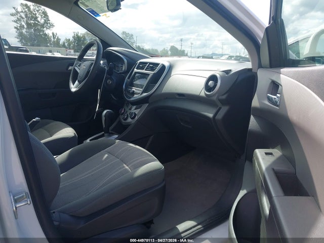 2018 Chevrolet Sonic Lt Auto მანქანა იყიდება აუქციონზე, vin: 1G1JD5SG0J4132078, აუქციონის ნომერი: 44970113
