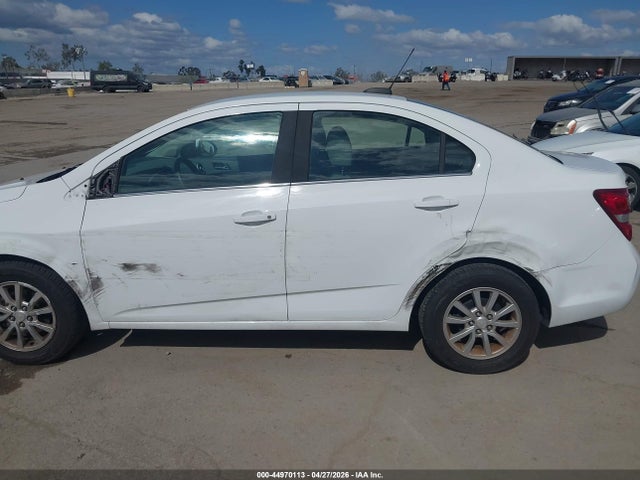 2018 Chevrolet Sonic Lt Auto მანქანა იყიდება აუქციონზე, vin: 1G1JD5SG0J4132078, აუქციონის ნომერი: 44970113