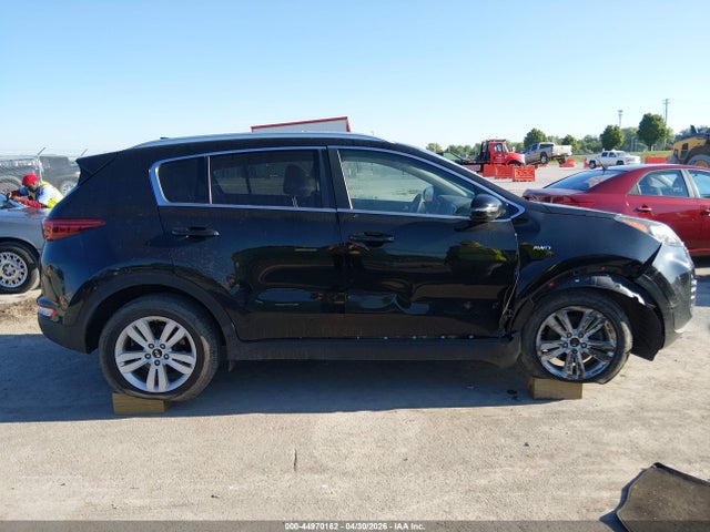 Продажа на аукционе авто 2018 Kia Sportage Lx, vin: KNDPMCAC4J7328608, номер лота: 44970162
