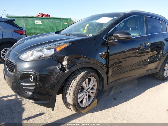 Продажа на аукционе авто 2018 Kia Sportage Lx, vin: KNDPMCAC4J7328608, номер лота: 44970162