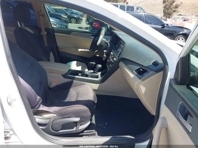 Продаж на аукціоні авто 2018 Hyundai Sonata Se, vin: 5NPE24AF3JH660872, номер лоту: 44970193