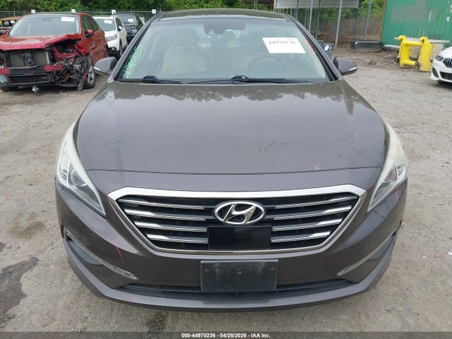 44970236 :رقم المزاد ، 5NPE34AF0FH105429 vin ، 2015 Hyundai Sonata Limited مزاد بيع