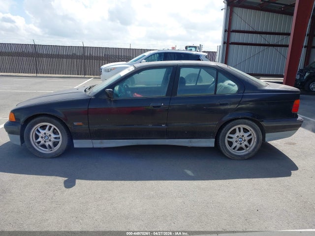 44970261 :رقم المزاد ، WBACB3328SFE20675 vin ، 1995 Bmw 325 I مزاد بيع