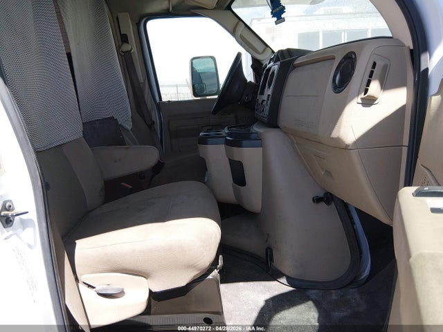 Ford E-350 Cutaway 2017 1FDWE3FS8HDC52360 Image 6