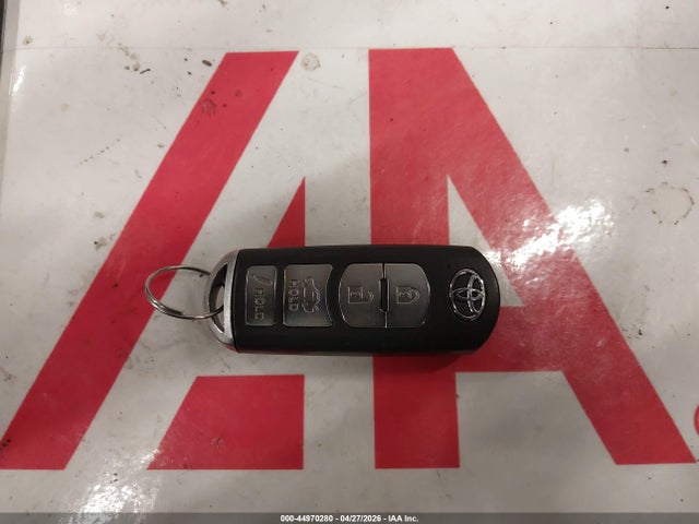 3MYDLBYV0HY147412 Toyota YARIS IA