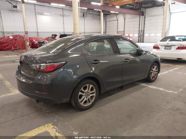3MYDLBYV0HY147412 Toyota YARIS IA