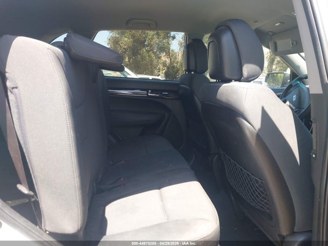 Продажа на аукционе авто 2012 Kia Sorento Lx, vin: 5XYKT4A14CG188809, номер лота: 44970285