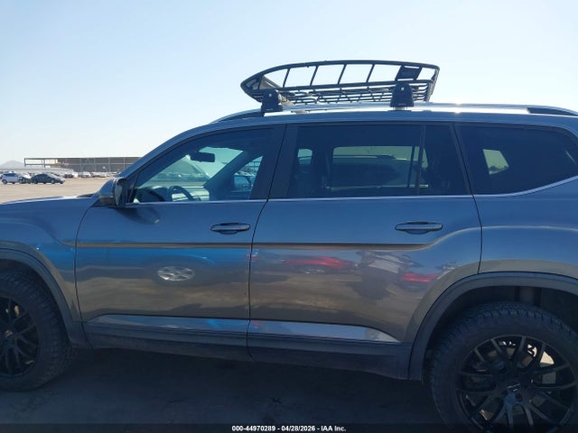 44970289 :رقم المزاد ، 1V2KR2CA1JC584857 vin ، 2018 Volkswagen Atlas 3.6l V6 Se مزاد بيع