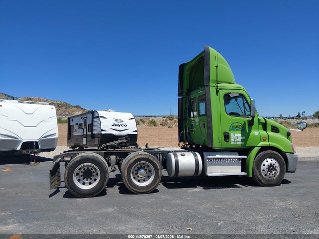 1FUJGBDV7JLJL4997 Freightliner Cascadia 113