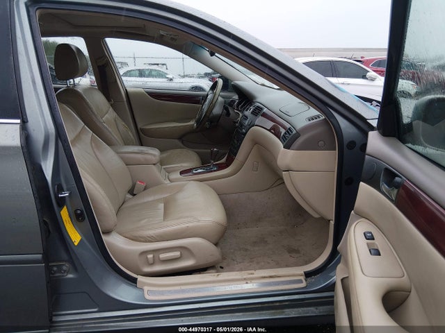 44970317 :رقم المزاد ، JTHBF30G320040418 vin ، 2002 Lexus Es 300 مزاد بيع