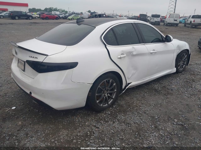 44970350 :رقم المزاد ، ZARFAEBN2J7566267 vin ، 2018 Alfa Romeo Giulia Rwd مزاد بيع