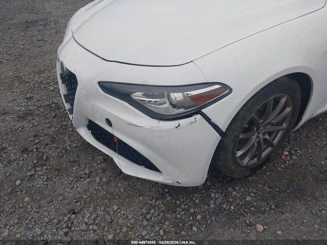 44970350 :رقم المزاد ، ZARFAEBN2J7566267 vin ، 2018 Alfa Romeo Giulia Rwd مزاد بيع