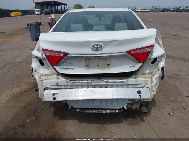 2015 Toyota Camry Le მანქანა იყიდება აუქციონზე, vin: 4T4BF1FK0FR481148, აუქციონის ნომერი: 44970352