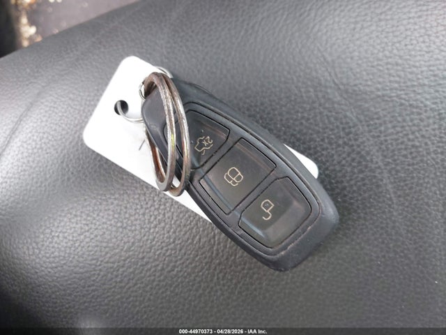 44970373 :رقم المزاد ، 1FADP5BU8GL100131 vin ، 2016 Ford C-max Hybrid Sel مزاد بيع