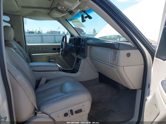 2005 Cadillac Escalade Esv Standard მანქანა იყიდება აუქციონზე, vin: 3GYFK66N95G175385, აუქციონის ნომერი: 44970398