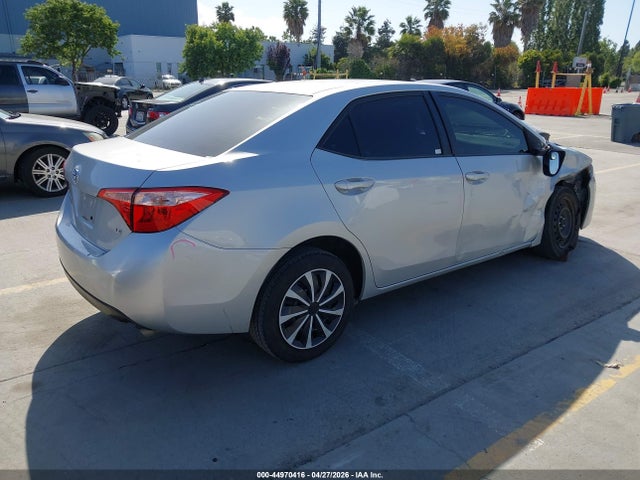 Toyota COROLLA LE 2018 2T1BURHE9JC023401 Image 4