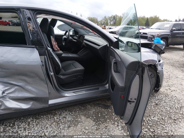 7SAYGDED6TF391195 Tesla Model Y Premium Rear-wheel Drive/standard Rear-wheel Drive