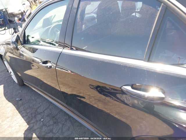 Mercedes-Benz E 350 2014 WDDHF5KB7EA887455 Image 15