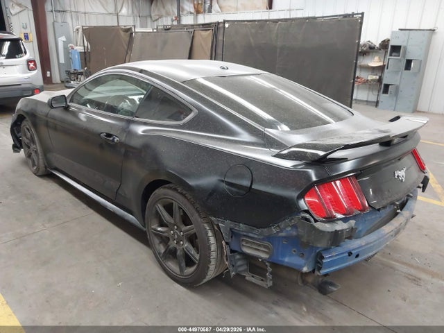 Ford Mustang Ecoboost 2018 1FA6P8TH2J5104392 Image 3