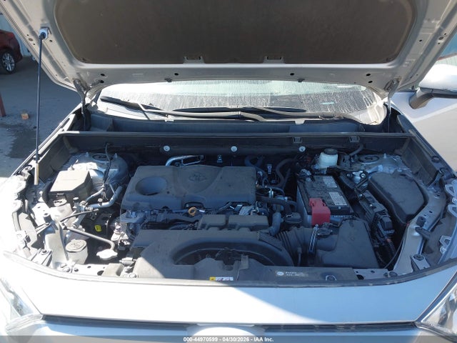 44970599 :رقم المزاد ، 2T3W1RFV7MW167004 vin ، 2021 Toyota Rav4 Xle مزاد بيع