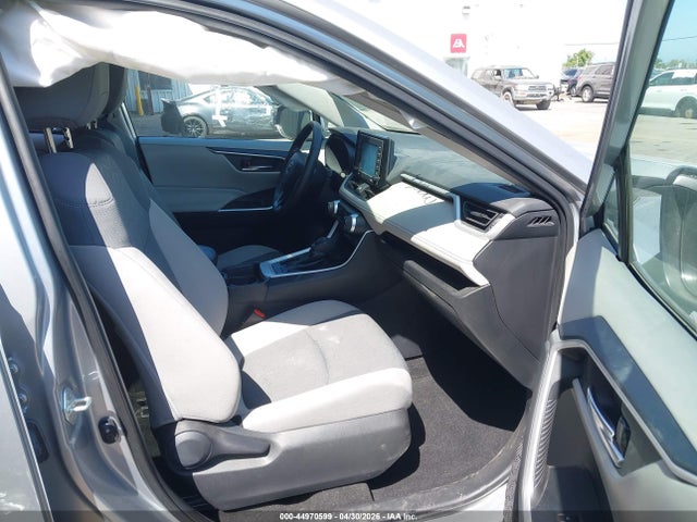 44970599 :رقم المزاد ، 2T3W1RFV7MW167004 vin ، 2021 Toyota Rav4 Xle مزاد بيع