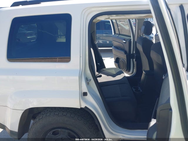 44970636 :رقم المزاد ، 1C4NJPBA3GD731963 vin ، 2016 Jeep Patriot Sport مزاد بيع