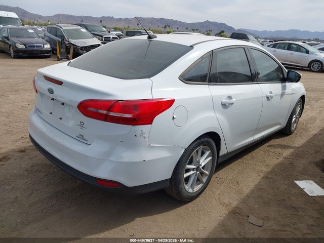 Ford FOCUS SE 2016 1FADP3F23GL254405 Image 4