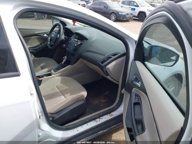 Ford FOCUS SE 2016 1FADP3F23GL254405 Image 5