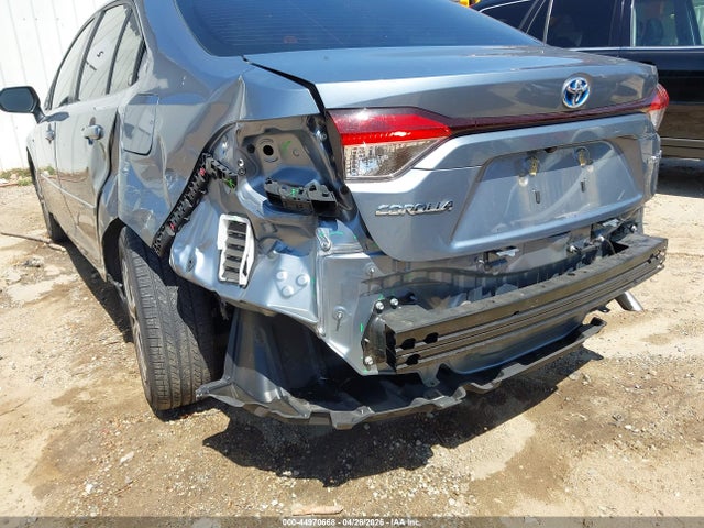 Toyota Corolla Hybrid Le 2021 JTDEAMDE0MJ030650 Image 17