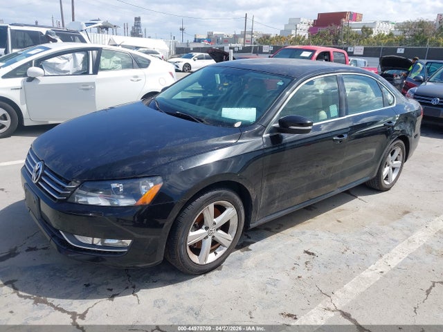 44970709 :رقم المزاد ، 1VWAT7A37FC093942 vin ، 2015 Volkswagen Passat 1.8t Limited Edition مزاد بيع