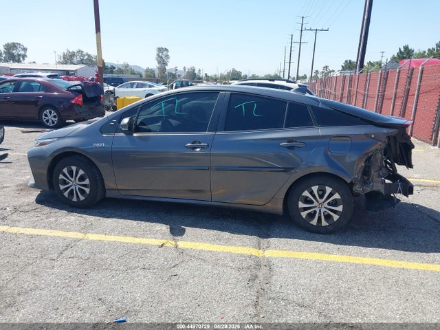 JTDKAMFP6N3198963 Toyota Prius Prime Xle