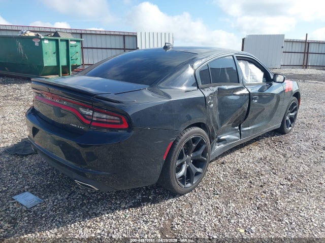 Продаж на аукціоні авто 2015 Dodge Charger Sxt, vin: 2C3CDXHG3FH817127, номер лоту: 44970761