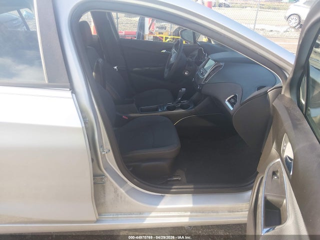 44970769 :رقم المزاد ، 1G1BC5SM3K7130354 vin ، 2019 Chevrolet Cruze Ls مزاد بيع