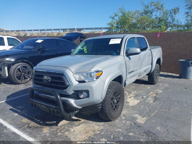 44970774 :رقم المزاد ، 5TFAZ5CNXMX107634 vin ، 2021 Toyota Tacoma Sr5 V6 مزاد بيع