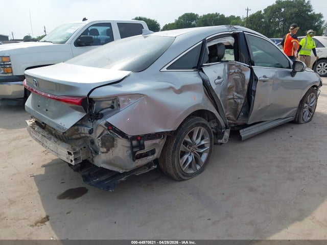 44970821 :رقم المزاد ، 4T1JA1AB0NU015097 vin ، 2022 Toyota Avalon Xle Hybrid مزاد بيع