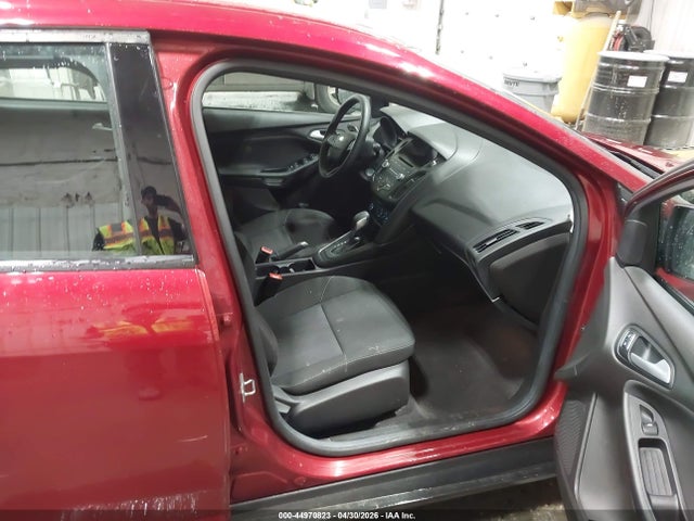 Ford FOCUS SE 2017 1FADP3F22HL314966 Image 5