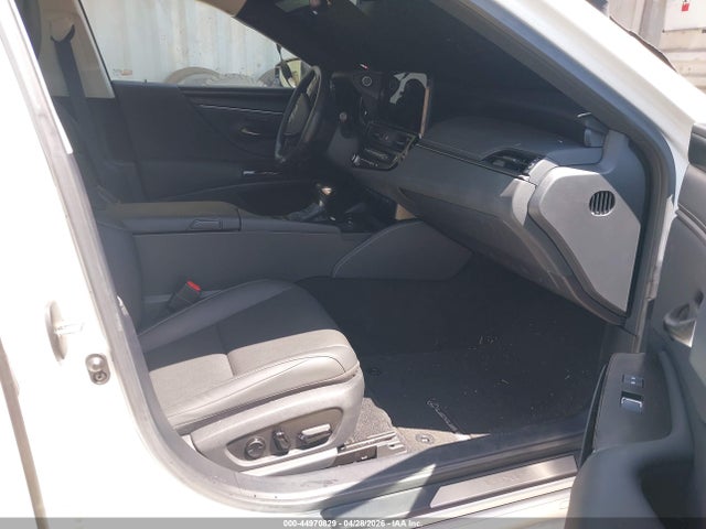 Продажа на аукционе авто 2025 Lexus Es 300h, vin: 58ADA1C15SU068190, номер лота: 44970829
