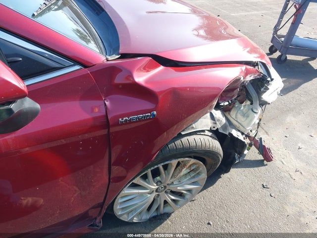 4T1B21HK2JU503887 Toyota Camry Hybrid Xle