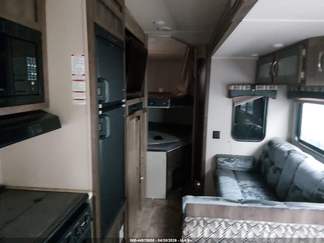 Forest River Other 2017 4X4FPUE29HP065854 Image 8