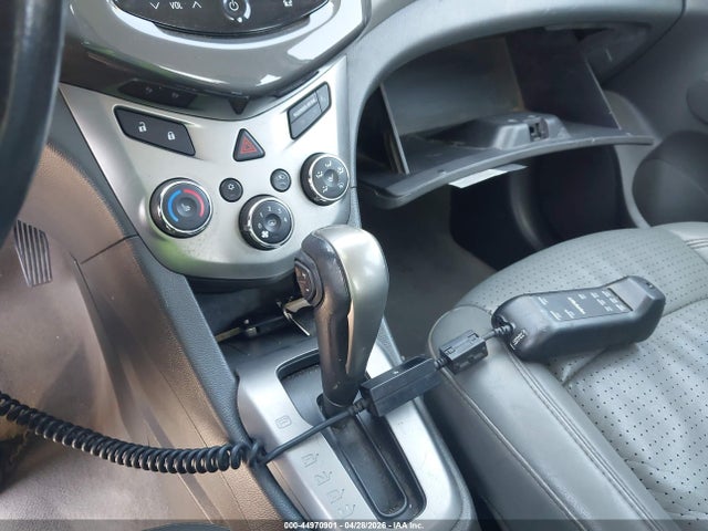 Chevrolet Sonic Ltz Auto 2015 1G1JE5SB7F4134340 Image 11