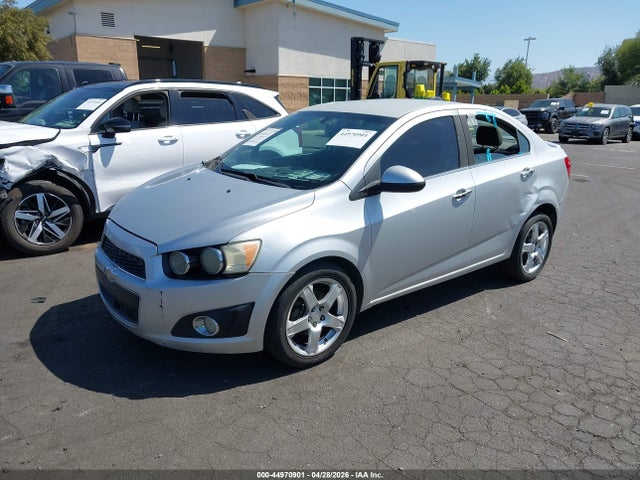 Chevrolet Sonic Ltz Auto 2015 1G1JE5SB7F4134340 Image 2