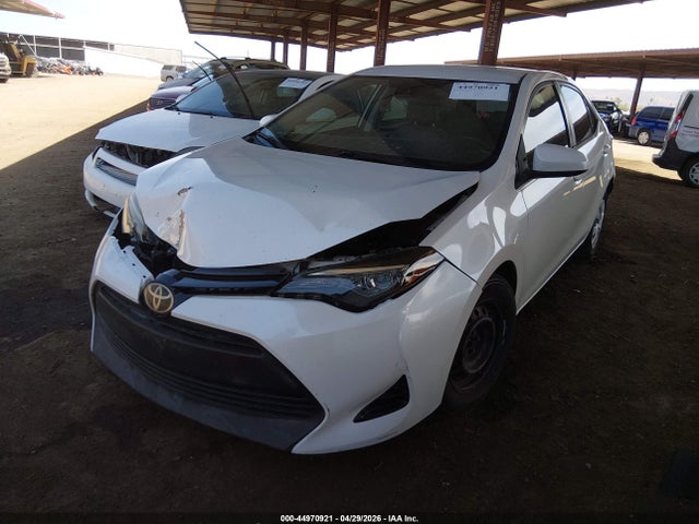 Toyota Corolla Le Eco 2017 5YFBPRHE3HP644814 Image 2