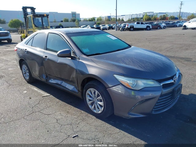 Toyota CAMRY LE 2015 4T4BF1FK1FR458302 Image 1
